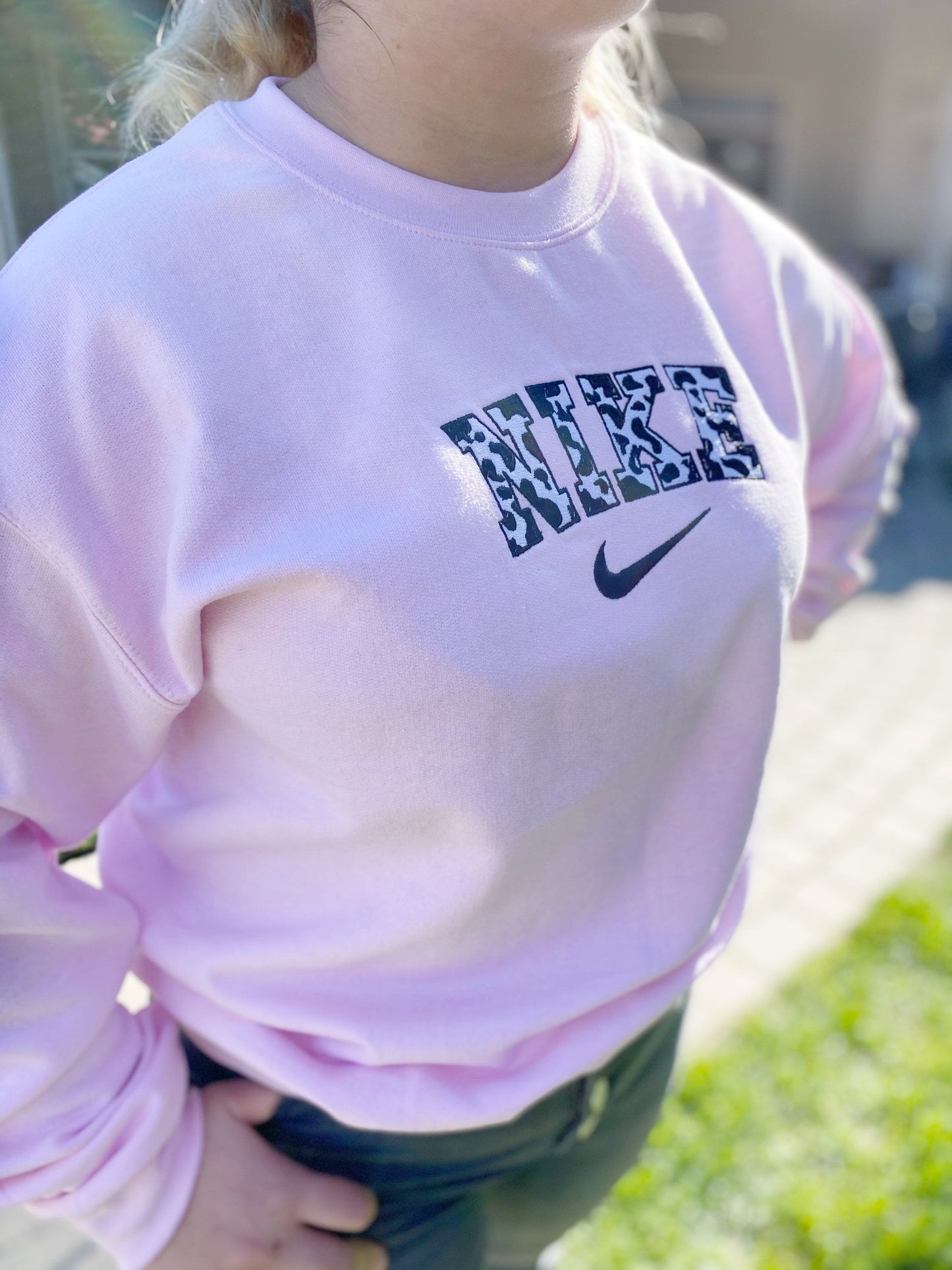 Embroidery Sweatshirt